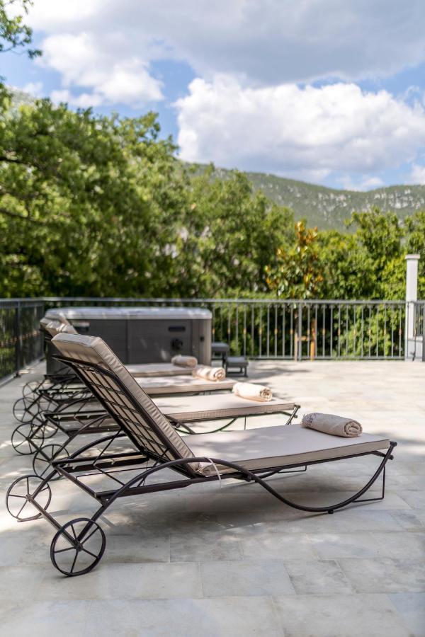 Villa Grey Stone Gata ภายนอก รูปภาพ