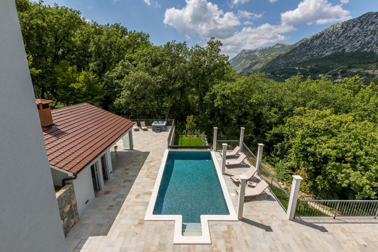 Villa Grey Stone Gata ภายนอก รูปภาพ
